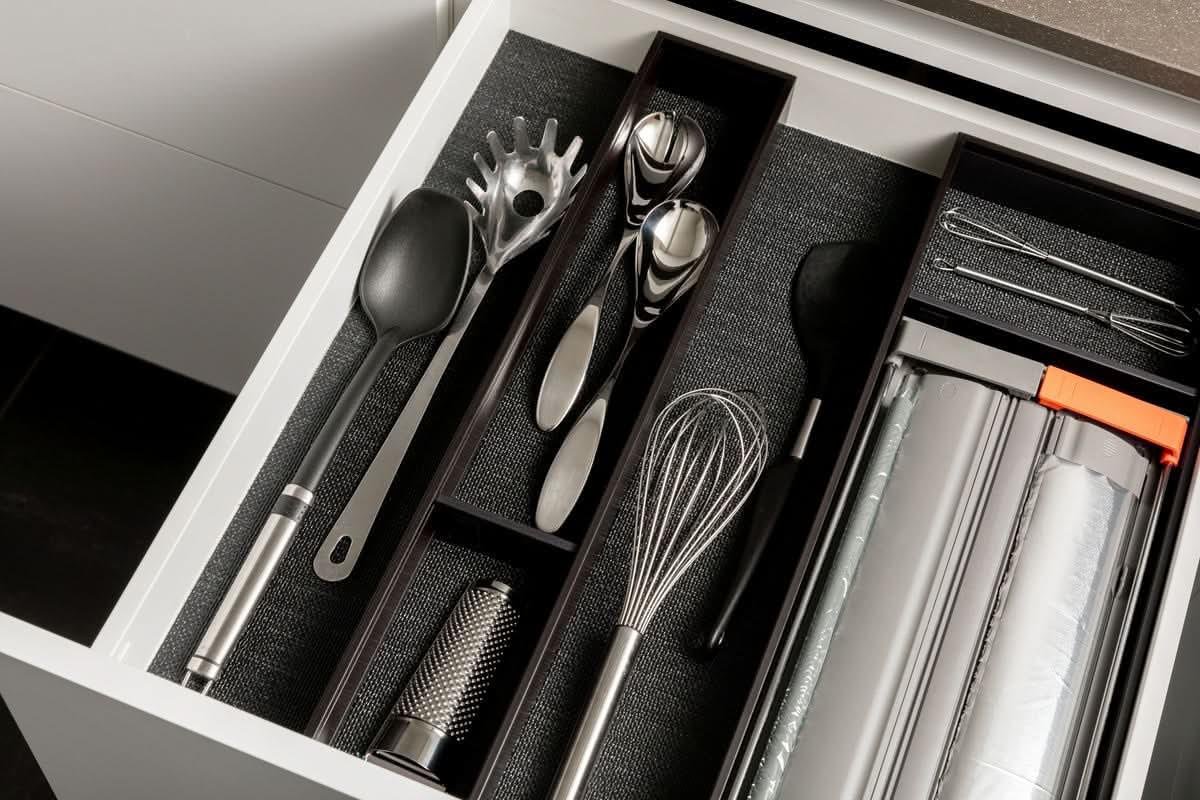 CLASSICfoil Stahl Soft-Touch. Besteck- & Folieneinsatz Bundle (50 cm) Bundle Blum