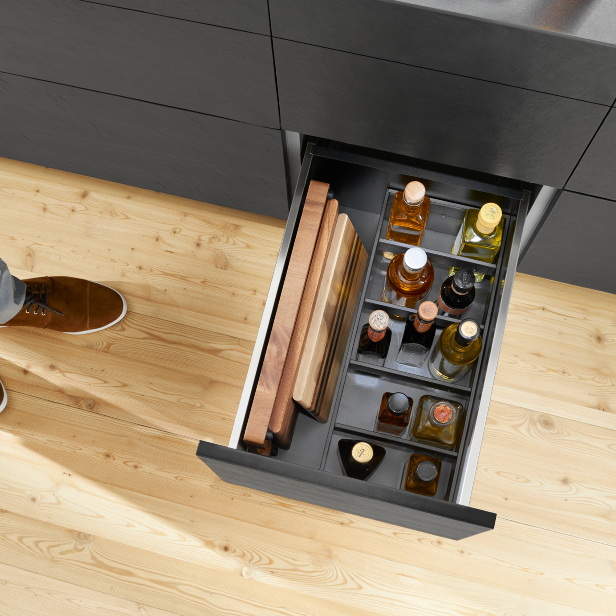 Flaschenhalter für die Schublade Rahmen Blum