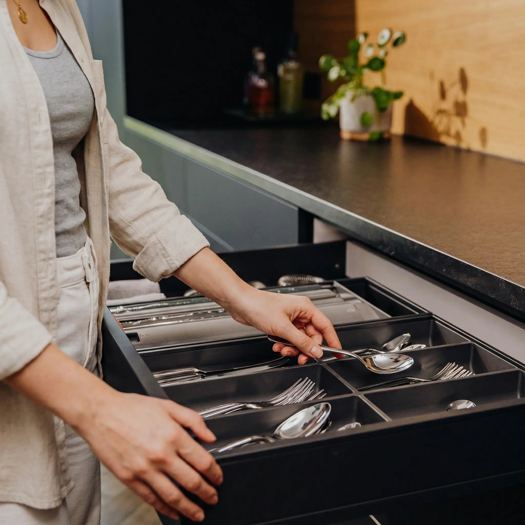 AMBIA-LINE Besteckkasten Stahl Soft-Touch (30 cm) Besteck Blum