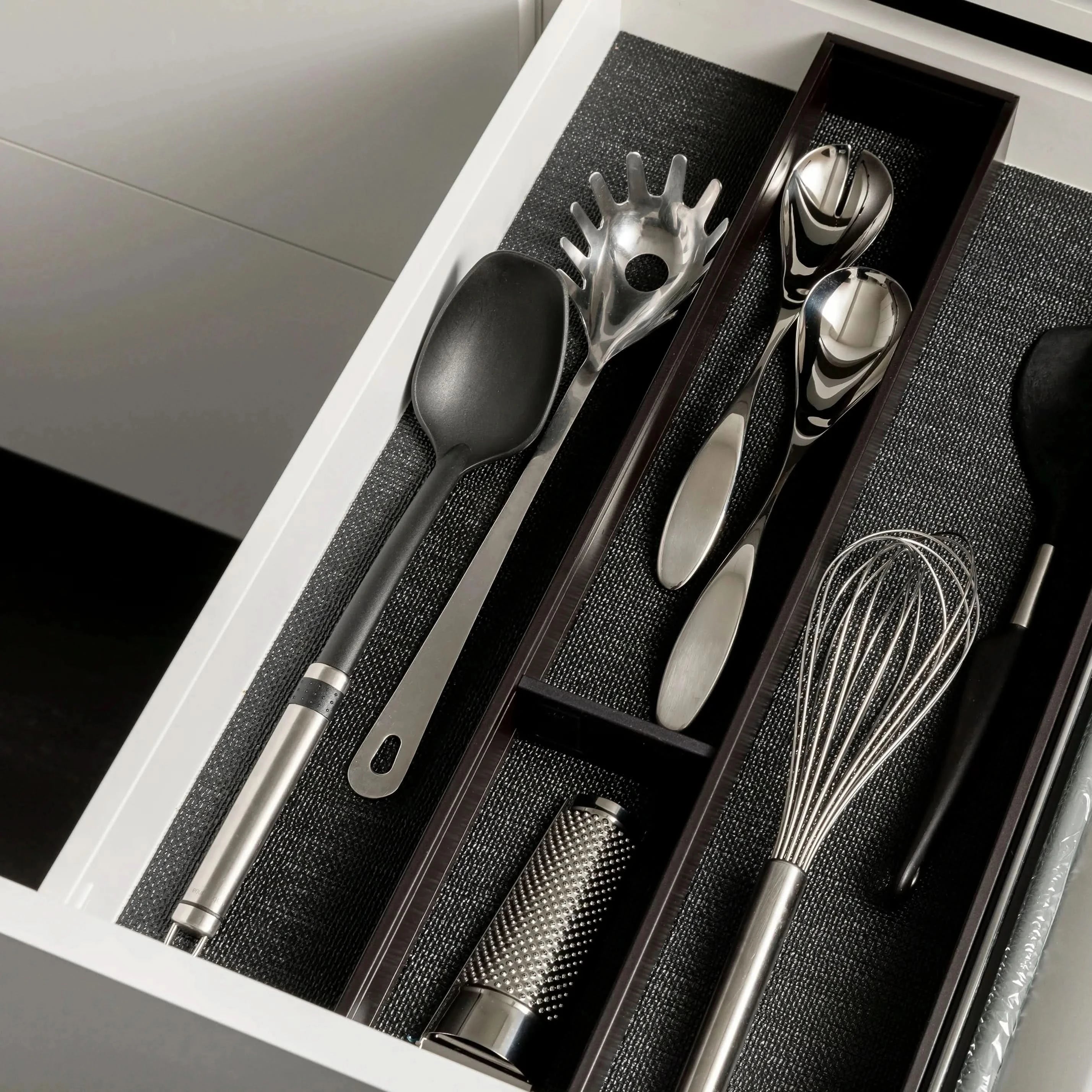 PLAINtrio Stahl. Bundle für Besteck & Küchenutensilien (50 cm) Bundle Blum