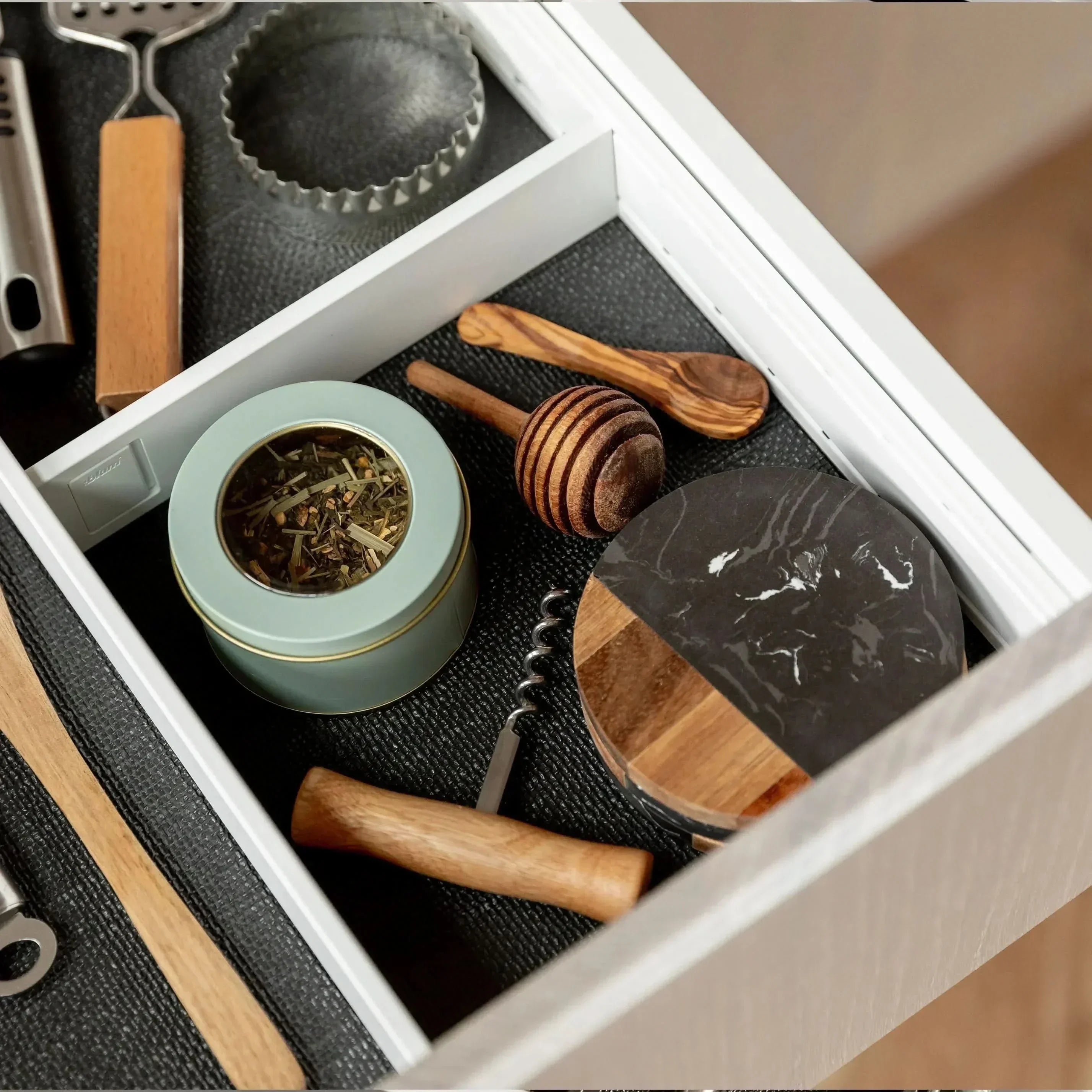 PLAINtrio Stahl. Bundle für Besteck & Küchenutensilien (50 cm) Bundle Blum